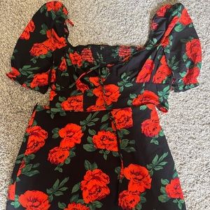 Shein rose 🌹 two piece outfit NEVER WORN